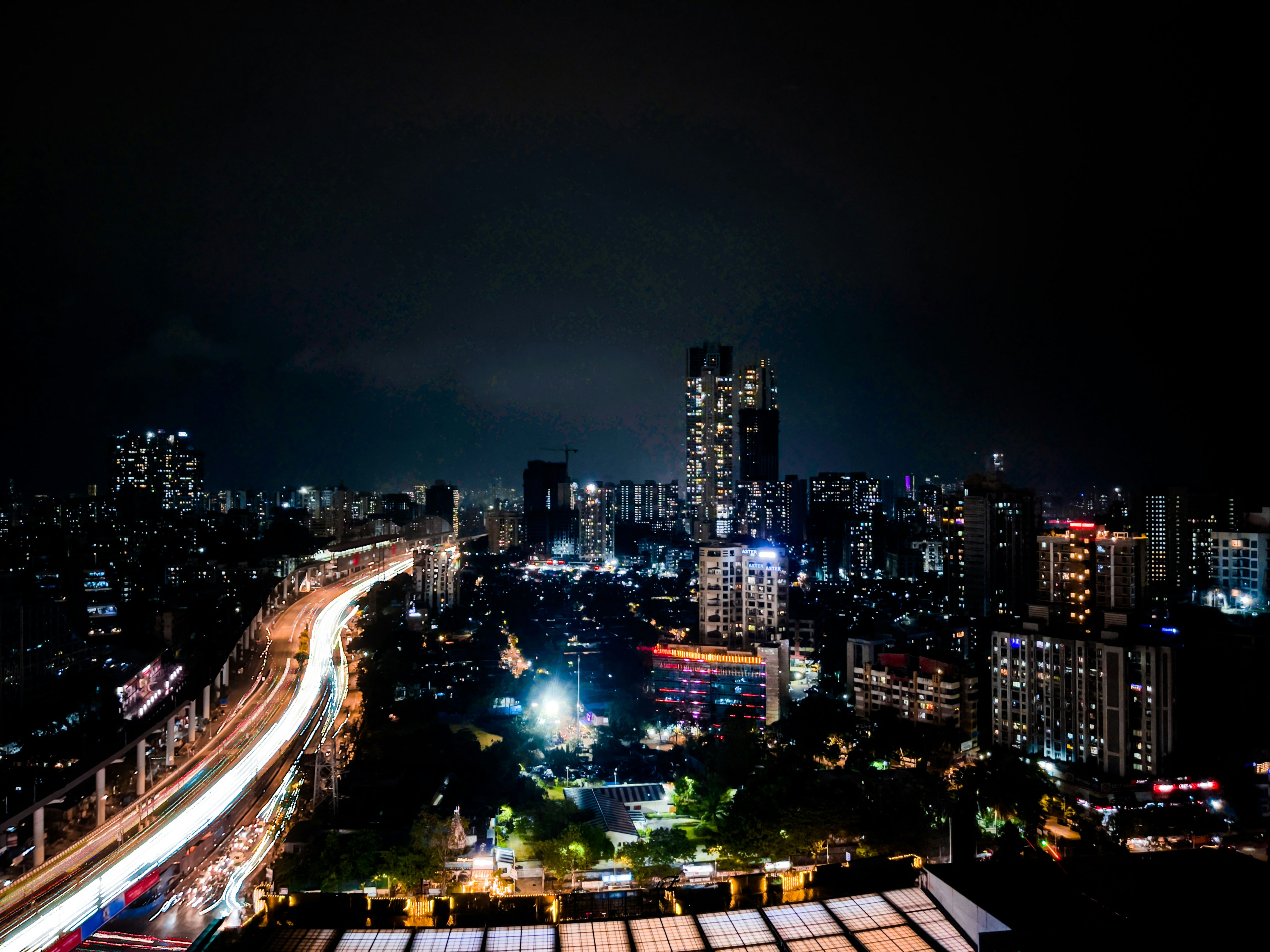 1755782813abizer-shihorwala-r2xCWsTqVz8-unsplash(1).jpg
